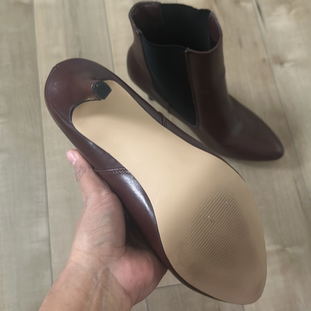 Boots - Picture 4 of 7